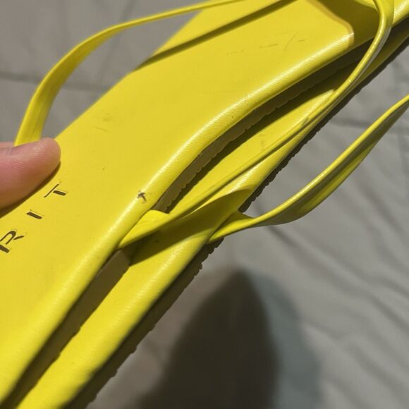 Esprit Bright Yellow Thong Flats Womens Size 10M Flip Flops Funky Fun Summer - Picture 8 of 8
